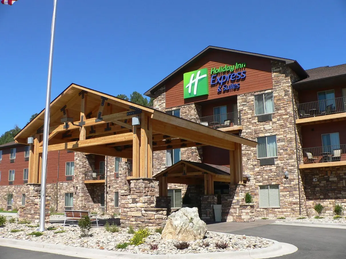 Holiday Inn Express & Suites